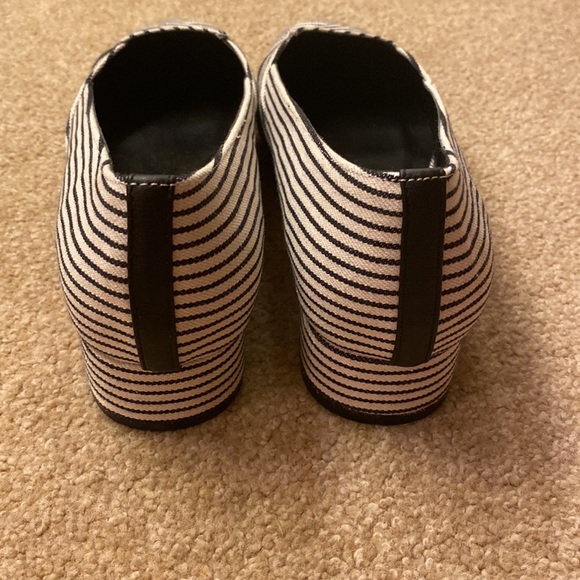 New black & white chunky 1 inch heel, size 10 - Picture 3 of 5